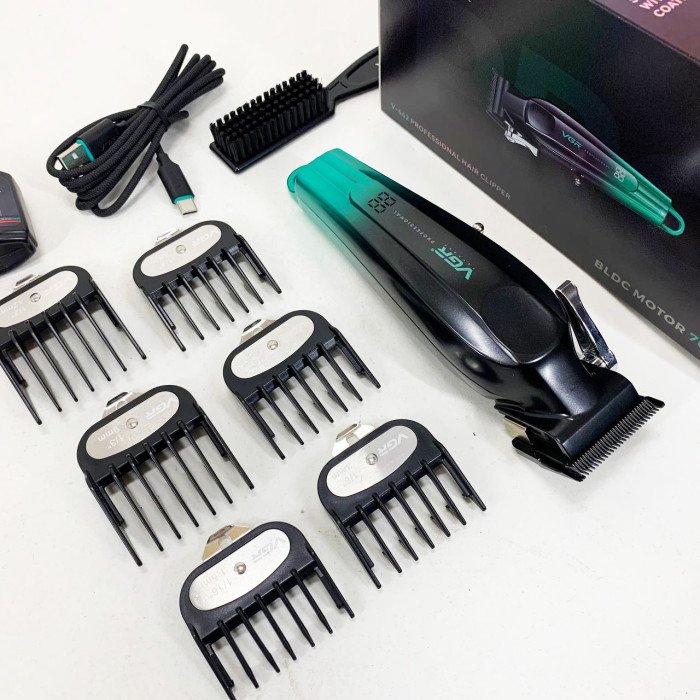 Акумуляторна машинка для стрижки VGR V-662 Колір: зелений