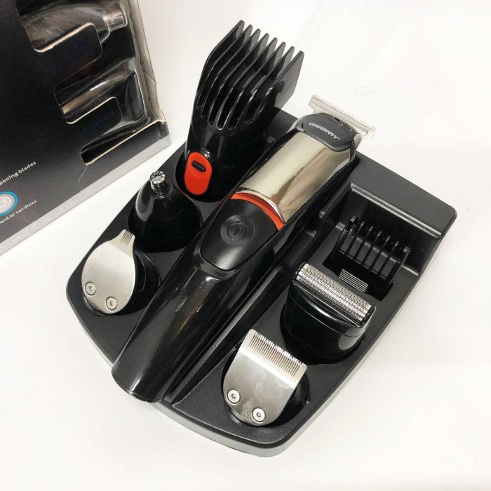 Машинка для стрижки 5в1 Geemy GM-853 стайлер, бритва, триммер на акумуляторі нержавіюча сталь 6 насадок