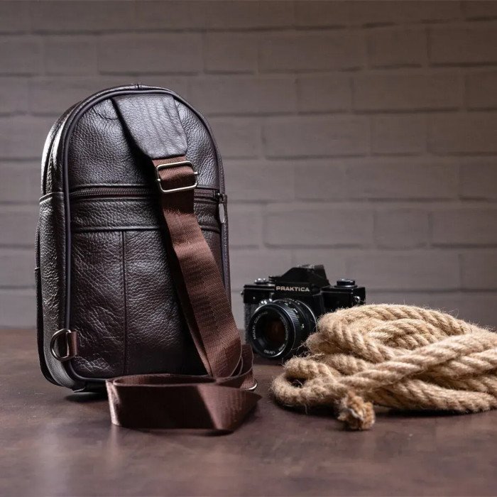 Стильна чоловіча шкіряна сумка слінг,середнього розміру з якісної італійської шкіри у фірмовій упаковці