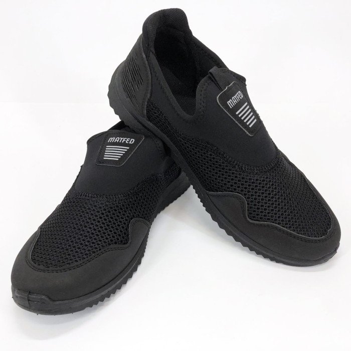 Кросівки літня пінка. Розмір 43. Колір: чорний