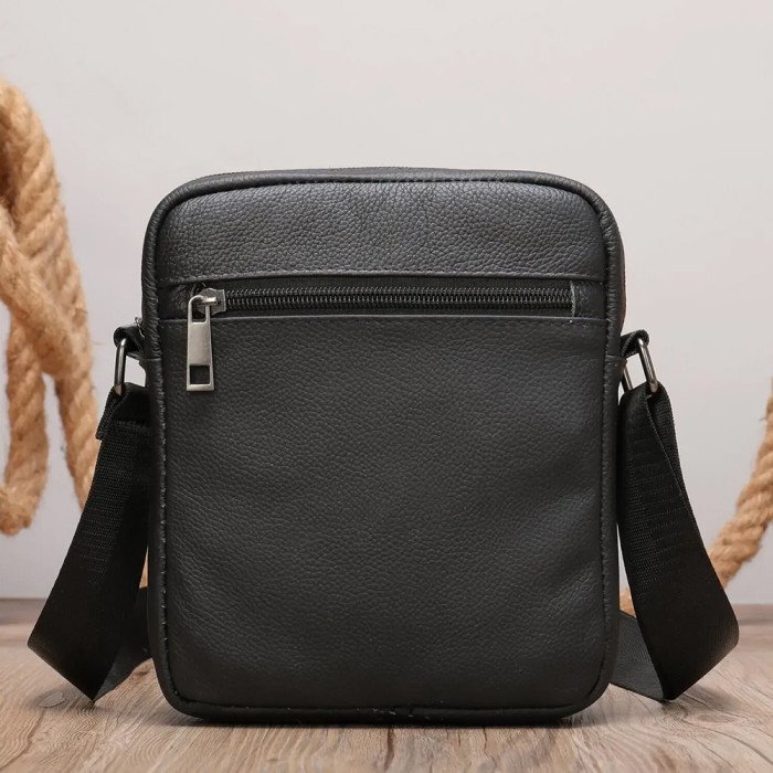 Чоловіча шкіряна сумка месенджер компактна чорна з натуральної шкіри флотар