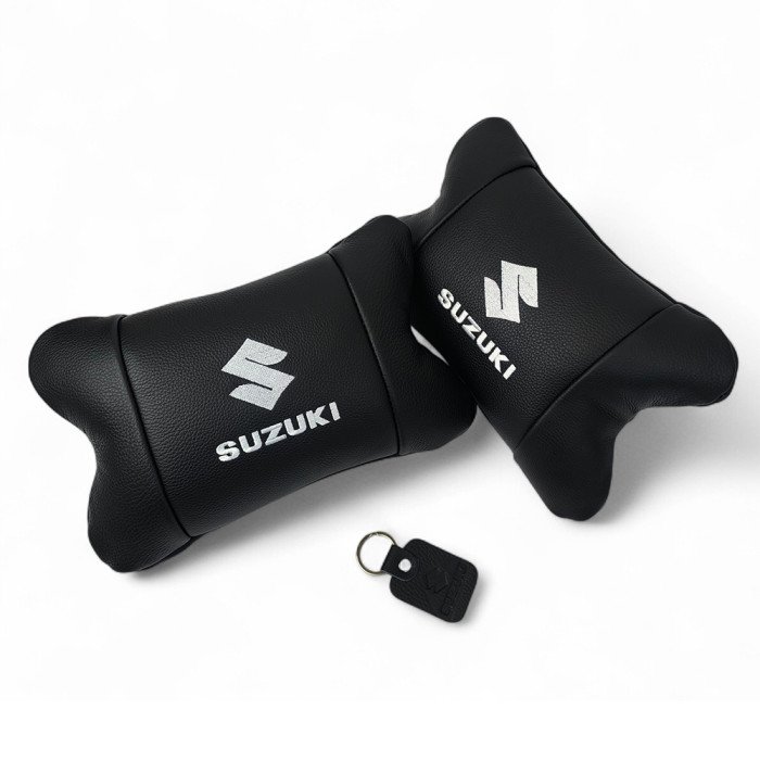 Набір шкіряних подушок Suzuki з вишивкою логотипу + брелок у подарунок для авто