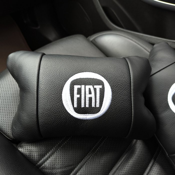 Набір подушок Fiat з натуральної шкіри + вишивка логотипу та шкіряний брелок у подарунок