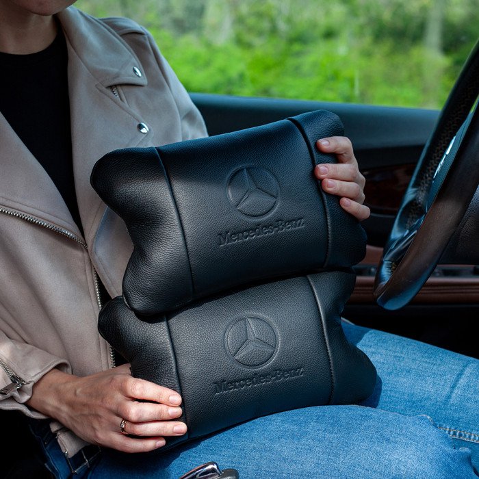 Набір шкіряних подушок Mercedes-Benz + брелок у подарунок, подушка на підголовник