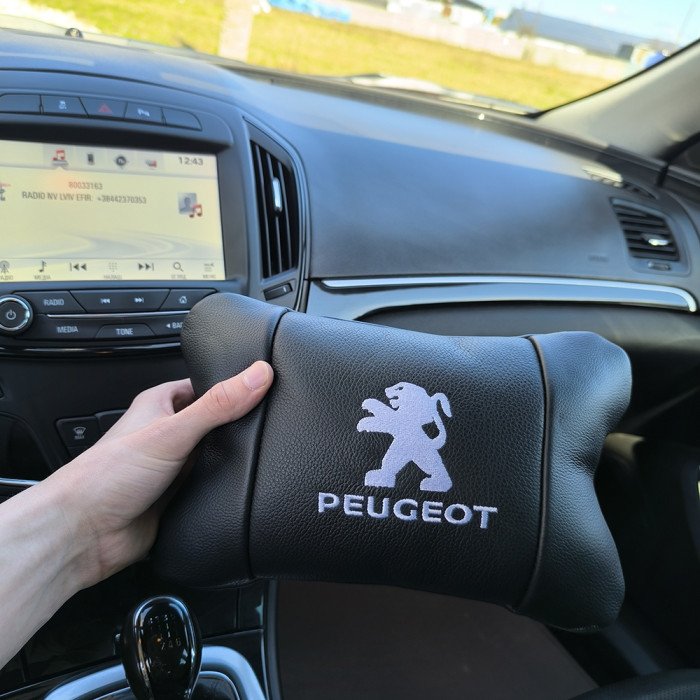 Набір подушок Peugeot із шкіри + брелок у подарунок, Автоподушки з вишивкою