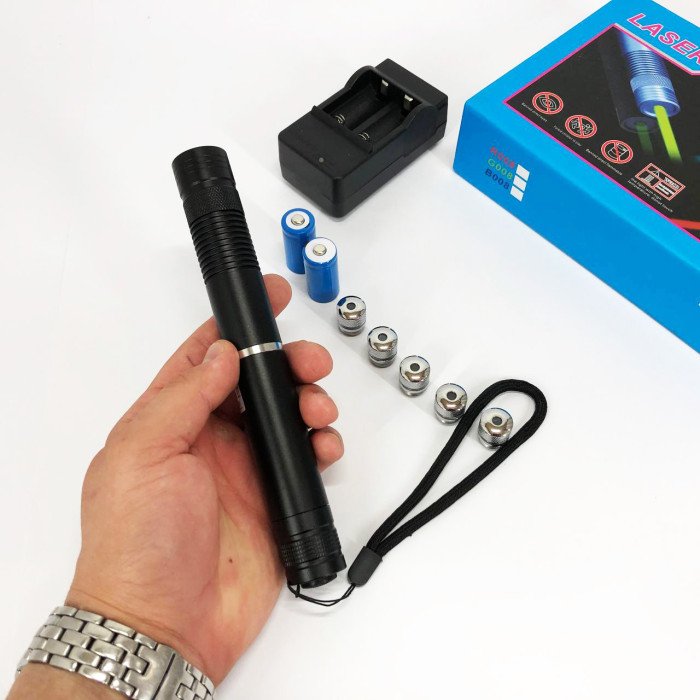 Лазерна указка синій лазер YX-B008 10000mW (5 насадок), Надпотужна лазерна указка. Колір: чорний