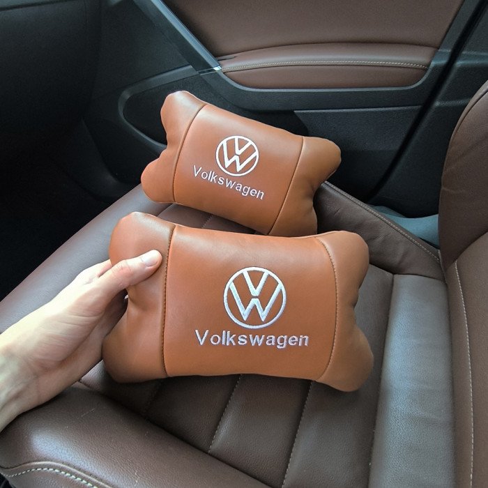 Набір подушок 2шт для автомобіля Volkswagen, з натуральної коричневої шкіри. Подушки на підголовник
