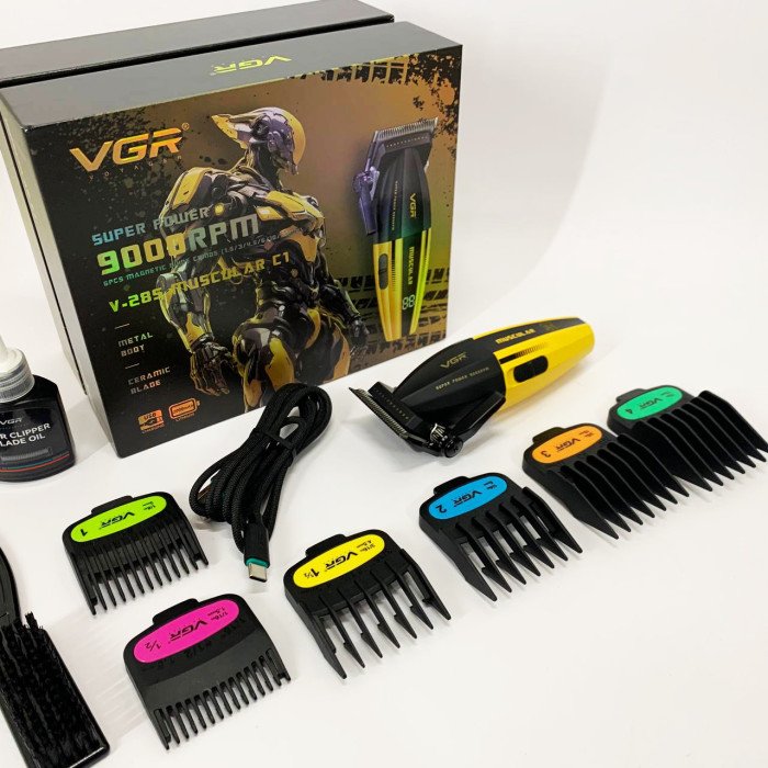 Професійна стрижкова машинка VGR V-285 акумуляторна з насадками