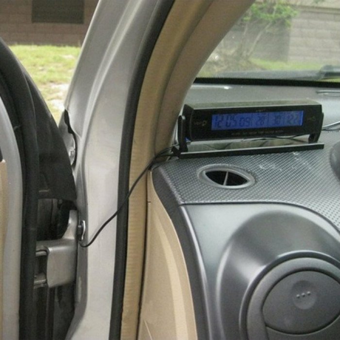 Автомобильные часы с подсветкой VST-7013V вольтметр, 2 термометра Авточасы с выносным термометром