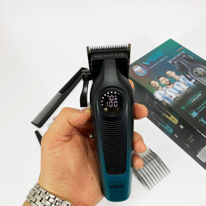Акумуляторна машинка для стрижки VGR V-196 GREEN
