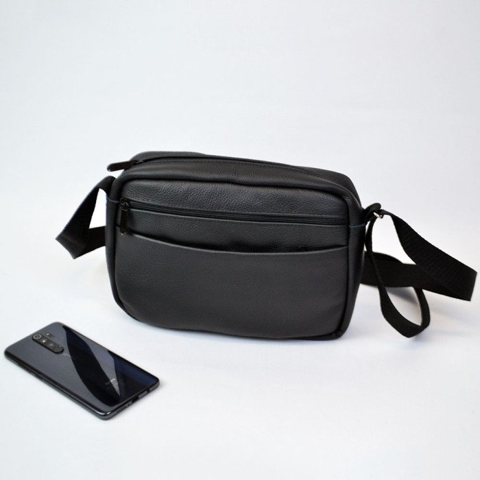 Стильна чоловіча сумка-месенджер із натуральної шкіри флотар, чорного кольору, чоловічі сумки через плече