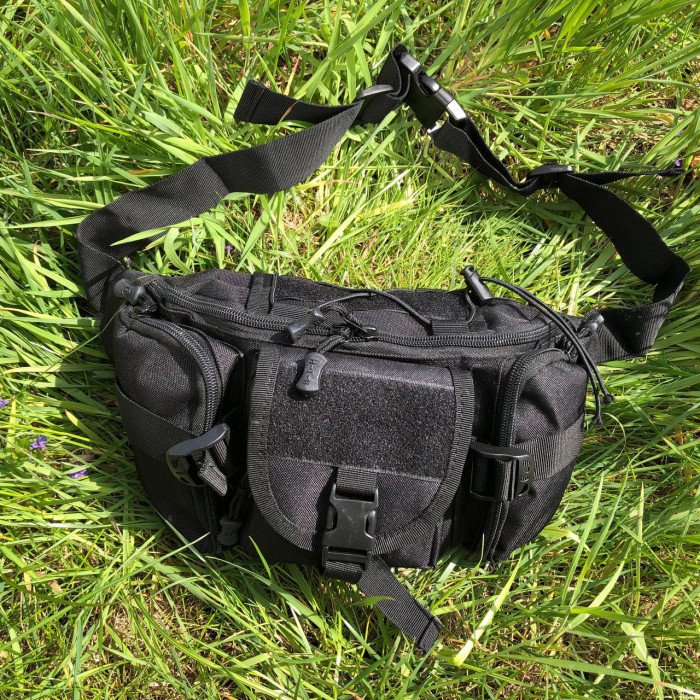Набір! Якісна тактична сумка через плече + тактичний ліхтар