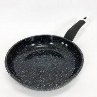 Сковорода UNIQUE UN-5134 22 см. без кришки, стійка до подряпин та сколів сковорода, з антипригарним покриттям