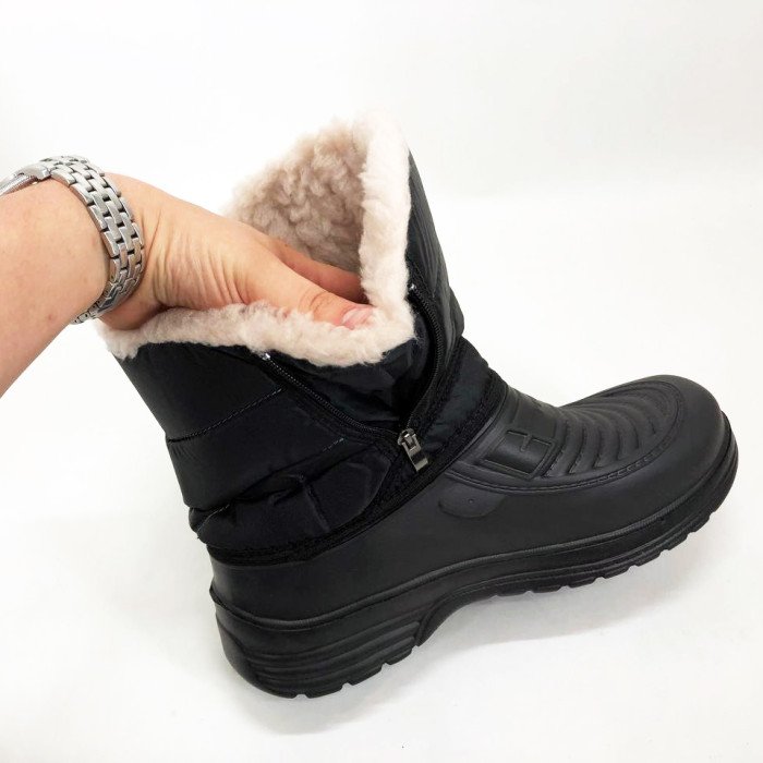 Чоботи чоловічі короткі утеплені. Розмір 43 27 см, Зручне робоче взуття для чоловіків. Колір: чорний