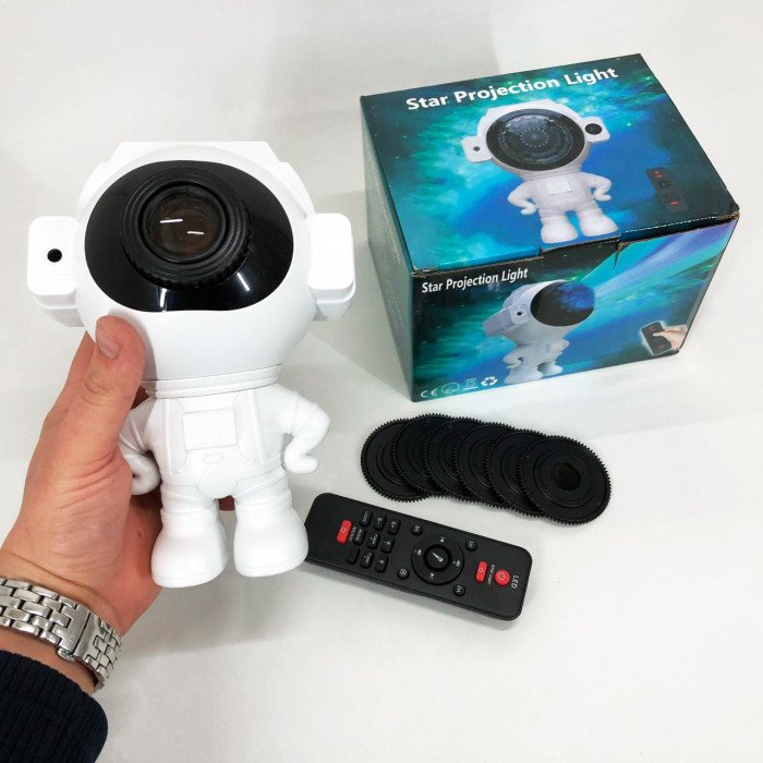 Зірковий 3D проектор Astronaut Bluetooth з пультом, Проектор нічний космонавт зоряне небо в дитячий